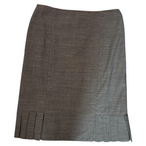 AKRIS Pleated Wool Knee Length Skirt  Size 10